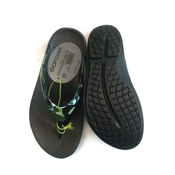Oofos Womens Size 5 Oolala Limited Thong Sandals Recovery Flip Flops Jungle Camo - Picture 8 of 10